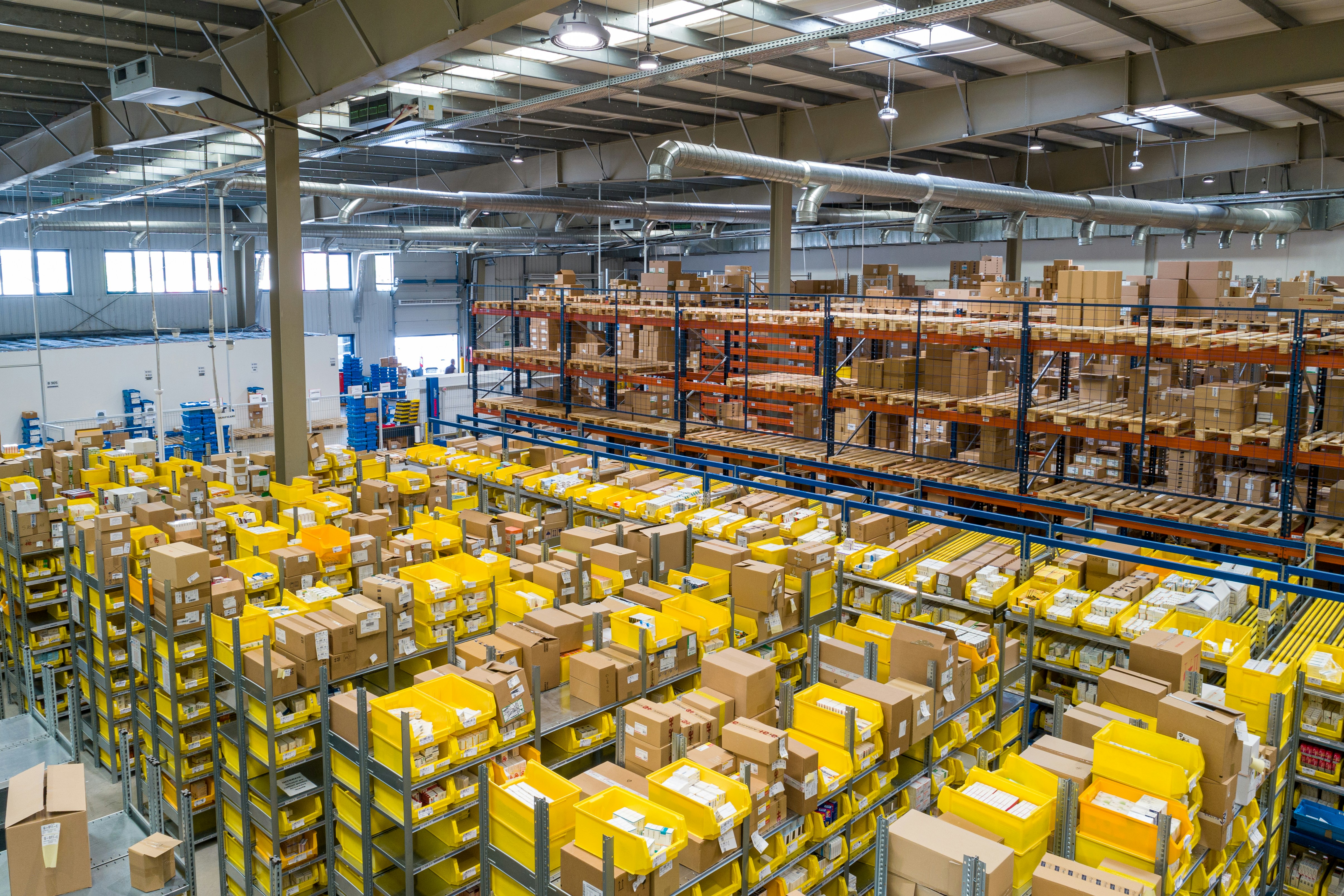 Gudang Logistik